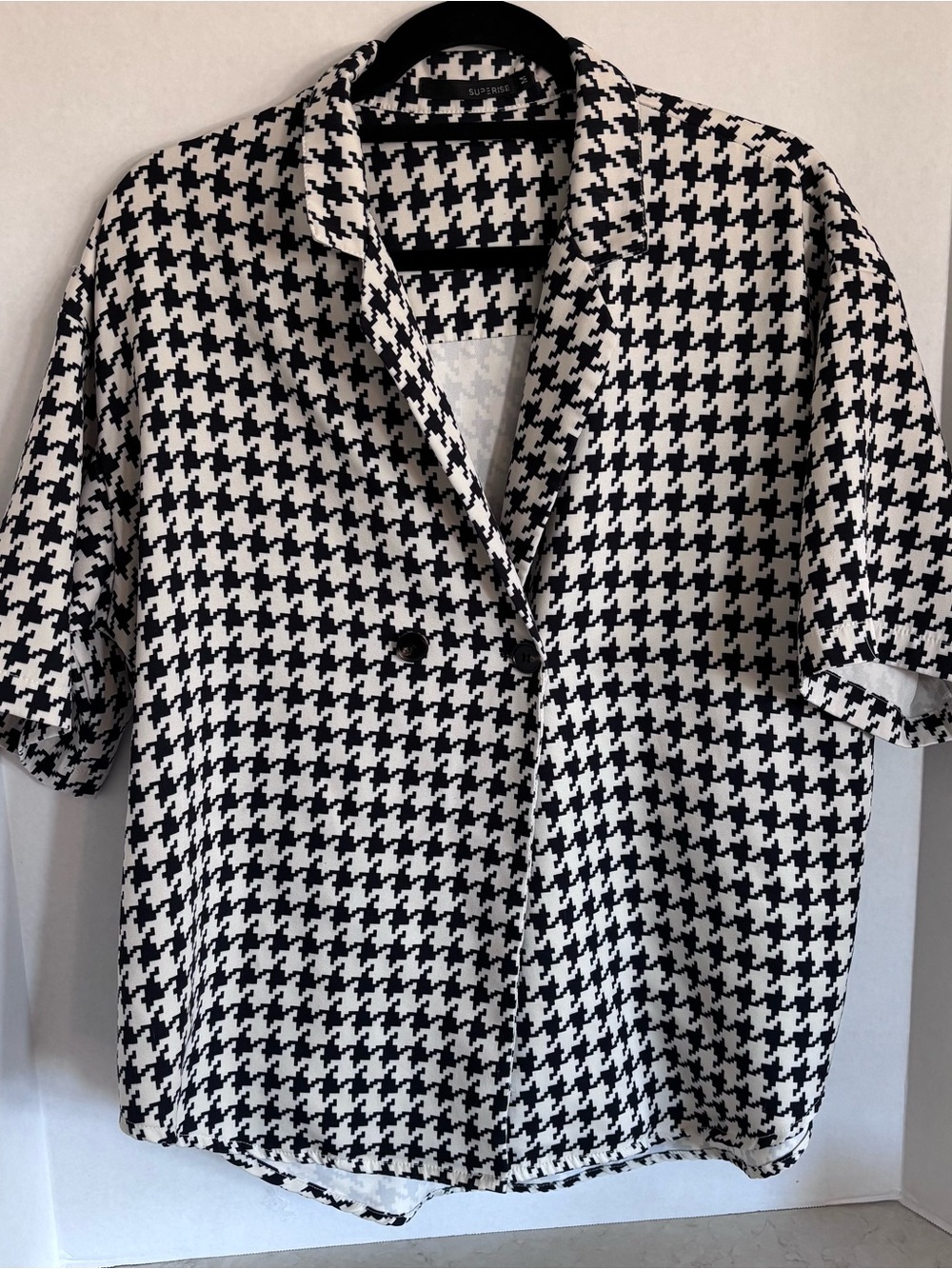 Houndstooth Short Sleeve Button Front Top - Black & White